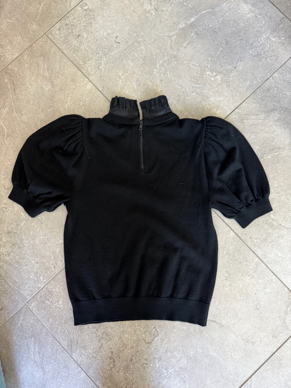 Alice + Olivia Chase Puff Sleeve Top Wool Sz Medium - Picture 6 of 9